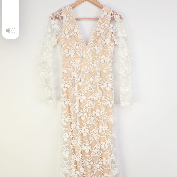 Embroidered Lace Long Sleeve Maxi Dress - Picture 4 of 8